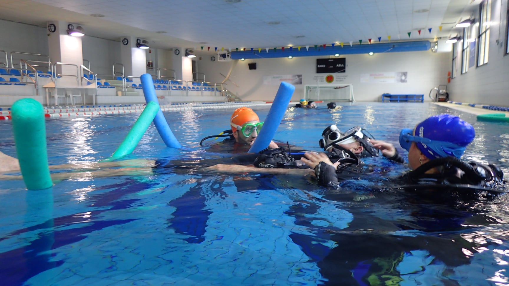 Se retoman las sesiones de buceo adaptado